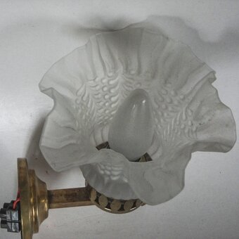 Nástenné svietidlo s tienidlom. - 6