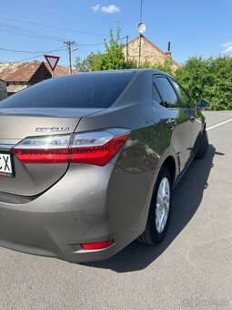 Toyota Corolla - 6