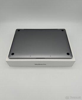 MacBook Pro 15" 2019 CTO Space Gray s Touchbarom - 6
