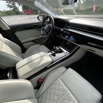 Audi A8 2021 - 6