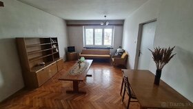 REZERVOVANÉ Dom ŽILINA-BYTČICA 6+1 izb.,1532m2 GARÁŽ - 6