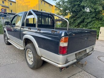 MAZDA B2500 2,5 TD 80KW 4X4 KLÍMA ŤAŽNÉ - 6