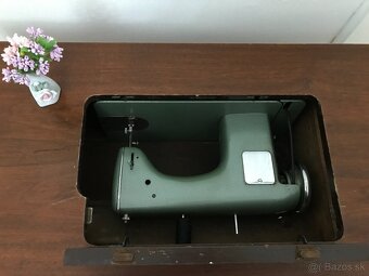 Predám ŠIJACÍ STROJ MINERVA - 6