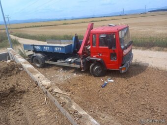Volvo fl6 hakovy kontajner s hydraulickou rukou - 6