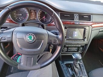 Škoda Superb 2010 2.0tdi DSG Elegance - 6