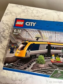 LEGO City Trains osobný vlak 60197 - 6