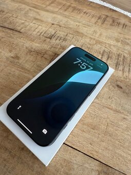 Apple iPhone 16 Pro 256GB Black Titanium, Záruka Nay 04/2027 - 6