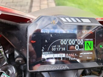 Honda CBR 1000RR 2018 - 6
