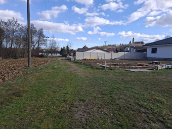 Stavebný pozemok na okraji obce Šišov pri Bánovciach n./B. - 6