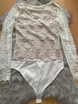 Elegantné čipkované body - 6