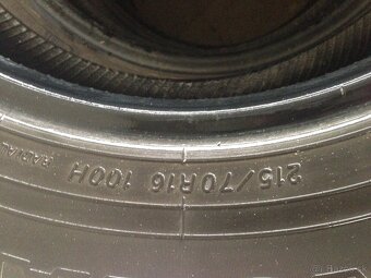 Predám celoročne pneumatiky 215/70R16. 5mm/6mm - 6