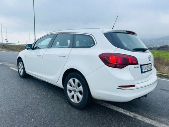 Opel Astra Sports Tourer – 1.6 diesel – výbava COSMO - 6