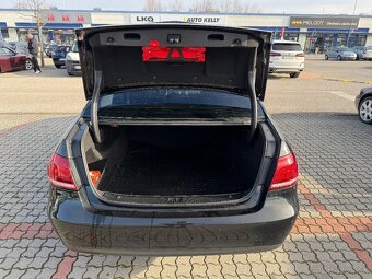 Mercedes E trieda 200 Classic - 6
