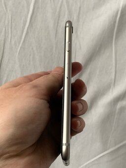 Apple iPhone 6S 64GB - 6