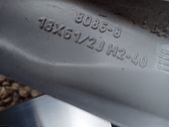 hlinikové disky-orig-Nissan Qashqai-61/2Jx18-ET-40--5x114,3 - 6