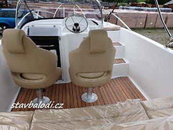 Motorový čln Orion 560 SunDeck - 6