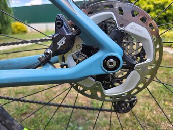 Predám karbonový MTB bicykel CUBE po veľkom servise - 6