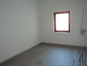 Murovaná chata s pozemkom 759 m2, nad Bradanom Ružín - 6