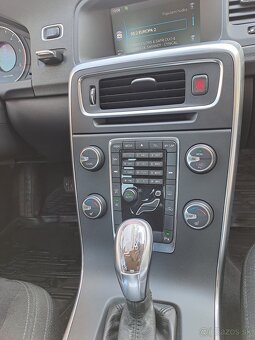 Predám Volvo s60 309000km nova sada zimnych pneu - 6