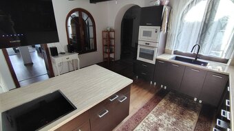 Predám väčší podkrovný rodinný dom v obci Košúty - 6