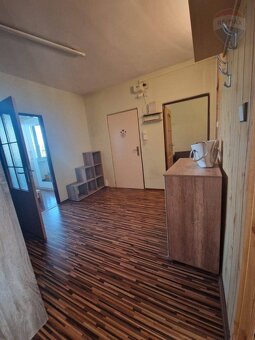 Prenájom 2,5 - izbového zariadeného bytu s balkónom Chrenová - 6