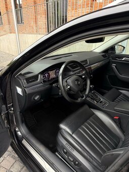 Superb Premium 2.0tdi DSG MATRIX VIRTUAL - 6