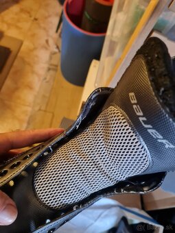 Predám hokejové korčule Bauer Vapor X 15 - 6