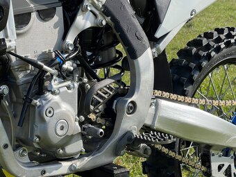 Suzuki RM-Z 250 - 6