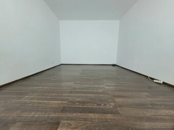 Predám 2 izbový byt Radvaň Banská Bystrica - 6