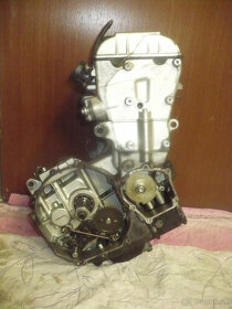 Kawasaki ZX 6R/ ZX9R r.95-díly - 6