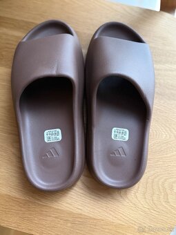 Yeezy slide - 6