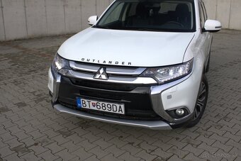 Mitsubishi Outlander 2.2 DI-D Intense+, 150k, 7 miestny - 6