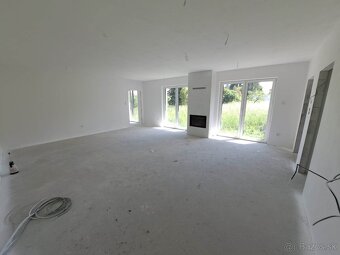 5 izbový rodinný dom, Valča - 6