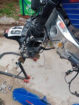 Aprilia rsv 1000 nd - 6