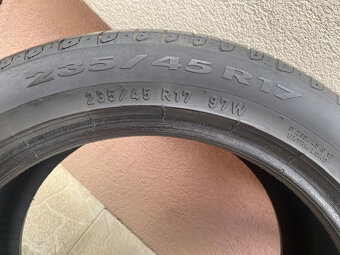 Predám letné Pneumatiky 235/45 R17 - 6