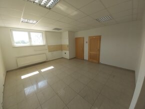 Kancelarske , obchodne, AMBULANCIE , Spišská Bela prenajom - 6