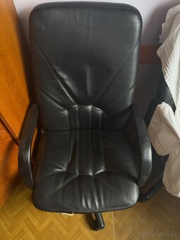 Predám skriňu, posteľ, gauč, vaňu, vysávač, chladničku, podl - 6