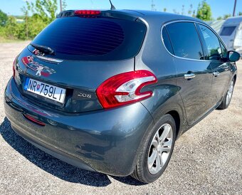 Peugeot 208 1,4 HDI - 6
