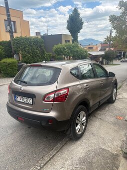 Nissan Qashqai 1.6 dCi Tekna 4x2 - 6