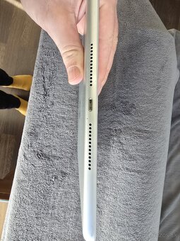 Ipad 7.gen  32GB Wi-fi - 6