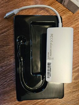 Satechi USB-C Multiport adaptér 4K 8ports - Silver - 6
