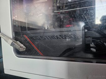 Xenon 16 jadier, 45MB cache, 32GB RAM, GTX 1080 - 6