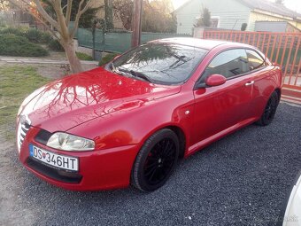 Alfa Romeo GT - 6