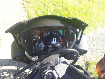 Triumph street triple - 6