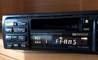 Sony XR - 4740 RDS - 6