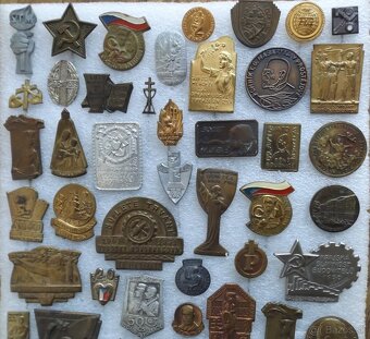 rozličné druhy - odznaky - 6