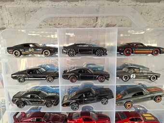 Hot wheels kufrik USA modely - 6