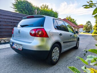 Volkswagen Golf 5 1.4 benzín NOVÁ STK/EK len 122 000 km - 6