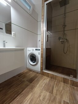 3-izbový byt s balkónom v obľúbenej časti Hlín - 6