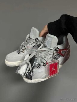 Nike Air Jordan 4 Frozen Moments - 6